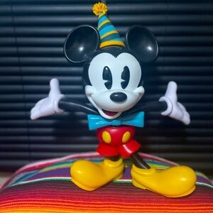 Walt Disney 90th Birthday Magic Kingdom Park Mickey Mouse sipper cup